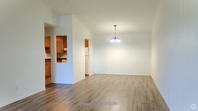 Building Photo - Regency Park North Rental