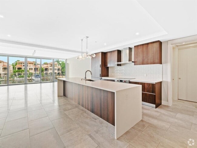 Building Photo - 133 Isle of Venice Dr Unit 201 Rental