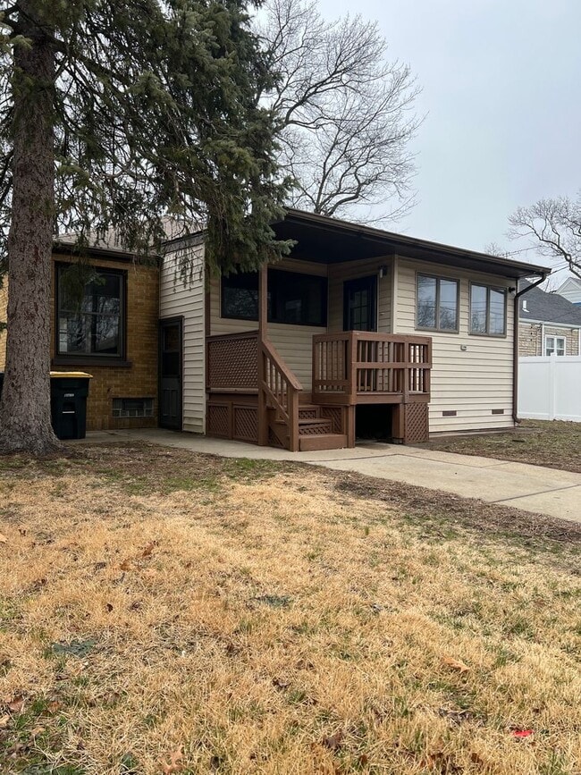 3 Bedroom 2 Bathroom House in Lansing !!!!... - 3 Bedroom 2 Bathroom House in Lansing !!!!...