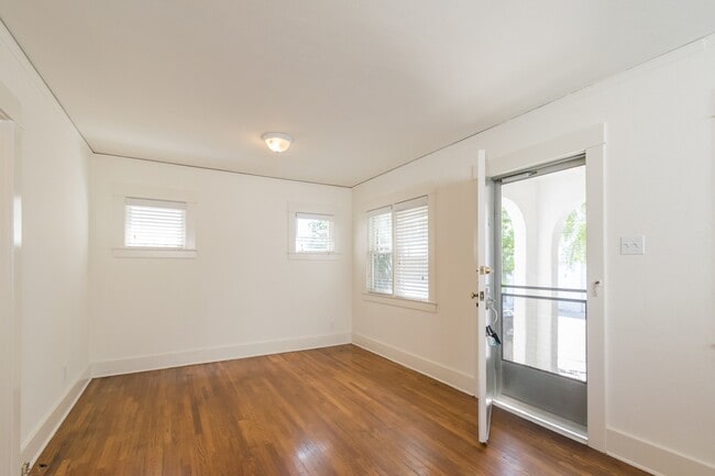 Photo - 1718 Unit 1718