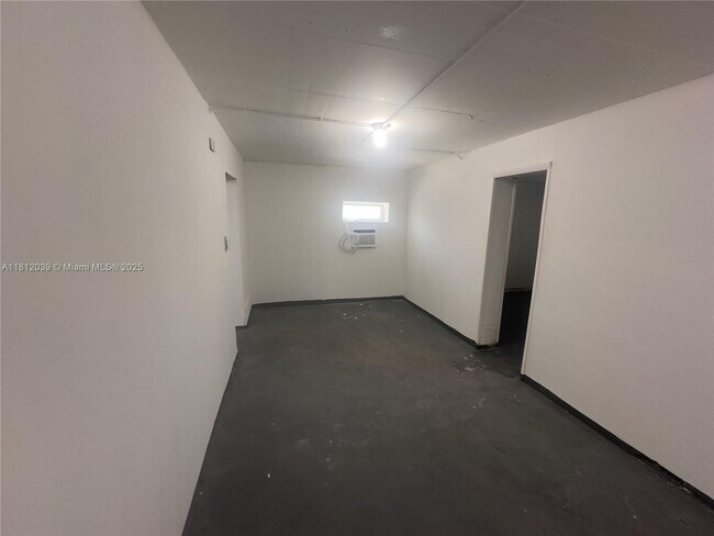Photo - 225 NE 56th St Unit 223-7