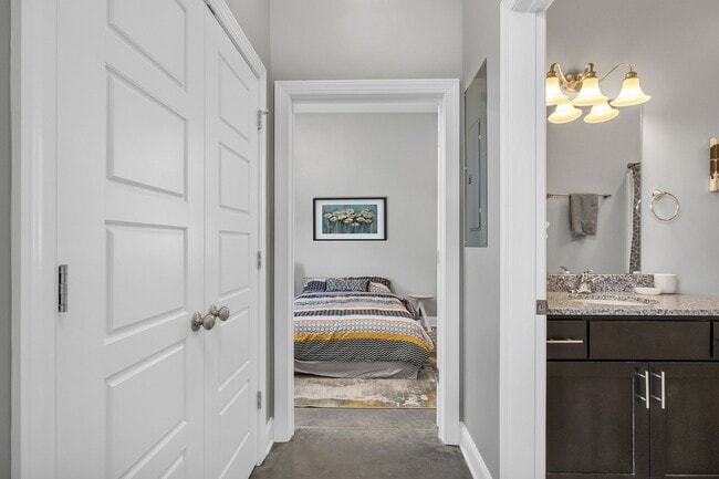 Photo - Bailey Row - 2105