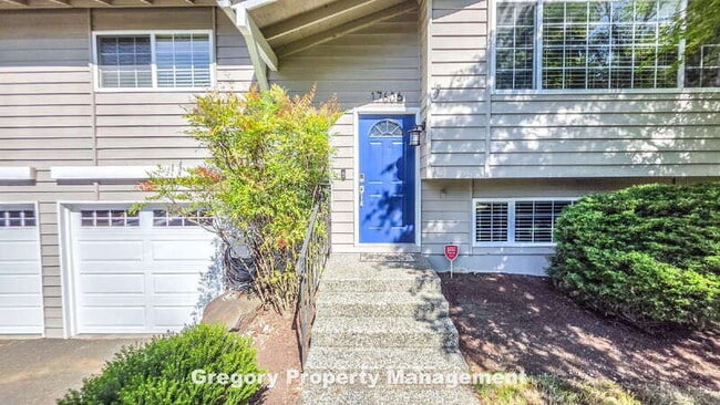 Photo - 17606 Brook Blvd