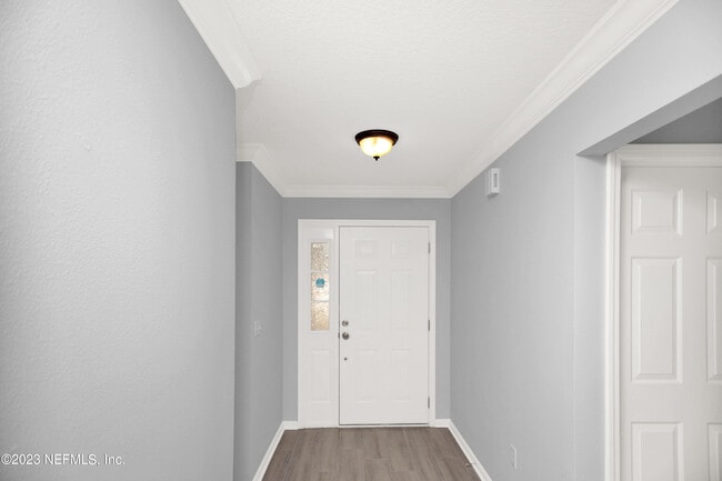 Photo - 757 MacKenzie Cir