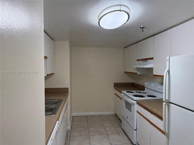 Photo - 915 NW 1st Ave Unit LH0224