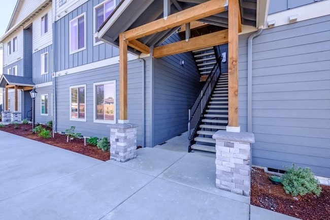 Primary Photo - Hickory Hollow Apartments