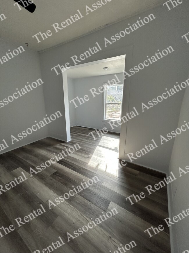 Photo - 1903 S Grand St