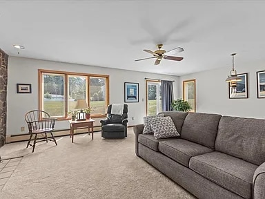 Photo - 48 Thayer Bay Cir