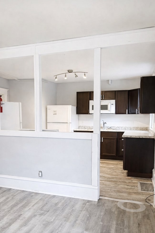 Photo - 1212 Como Ave SE