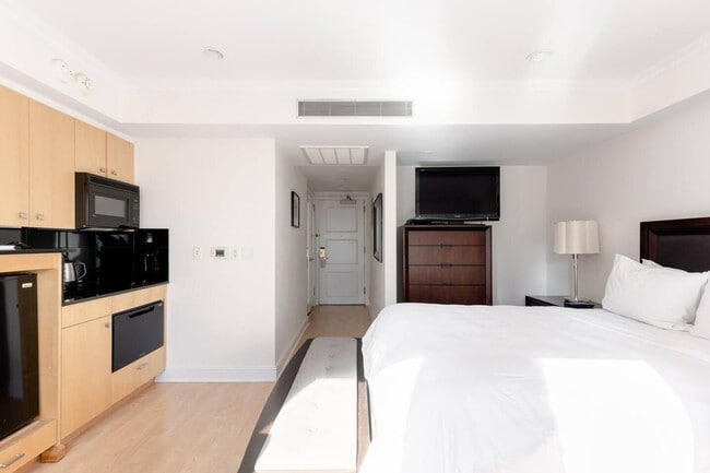 Building Photo - 160 Central Park S Rental