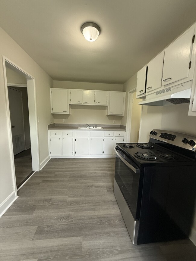 Photo - 1545 17th Pl SW