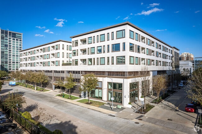 4444 Westheimer Rd