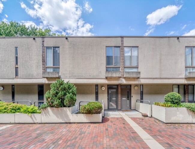 Photo - 2218 Clove Terrace