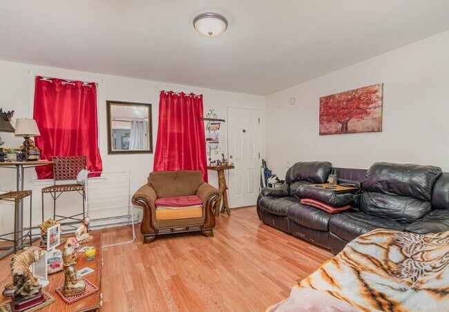 Photo - 529 Manor St