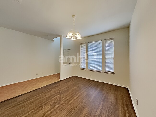 Photo - 2915 Encino Riv