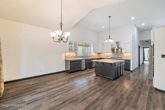 Photo - Luxurious Single-Level Rancher in Post Falls