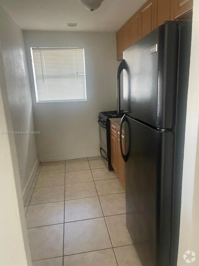 Building Photo - 7101 SW 89th Ct Unit 213 Rental