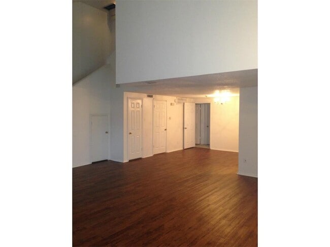 Photo - 2401 Leon St Unit 305