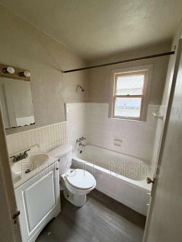 Photo - 5336 Fletcher St