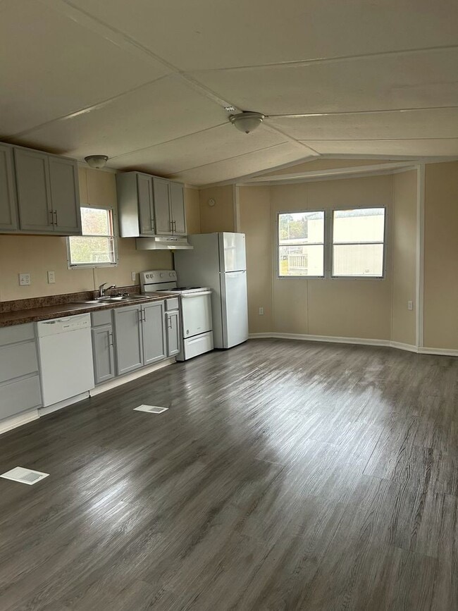 Photo - 2 BDR / 1 BA Newly remodeled