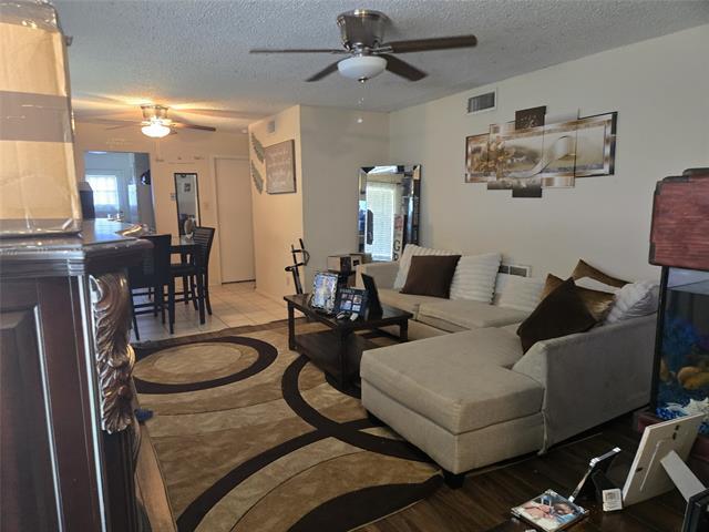 Photo - 2405 Springmont Ct