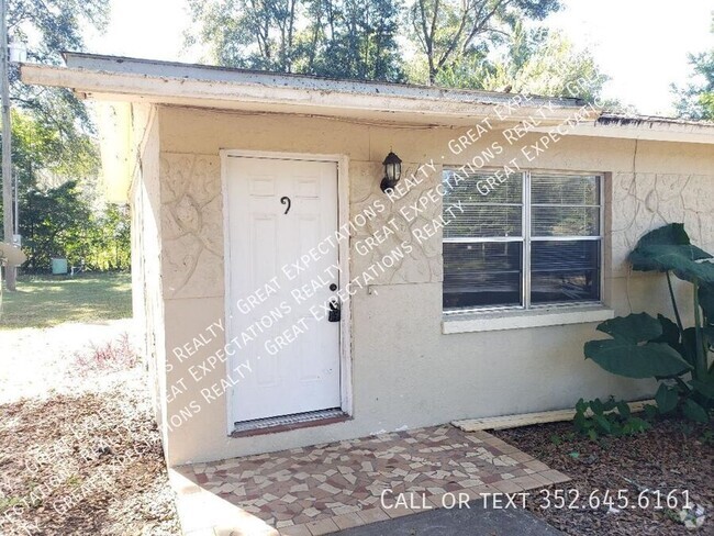 Building Photo - 2 Bedroom Duplex In NE Ocala Unit 9 Rental