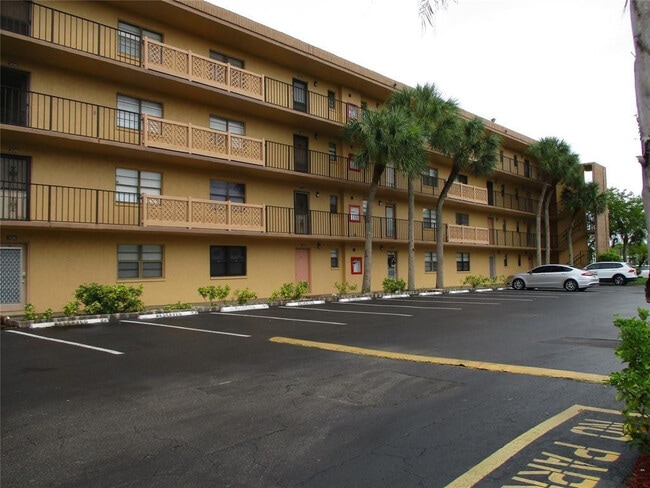 Photo - 9370 SW 8th St Unit 312