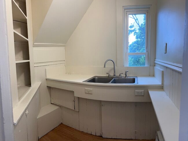 Photo - 276 Essex St Unit 2