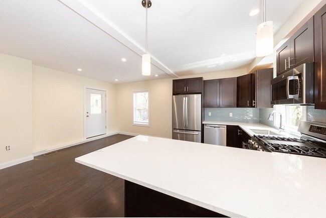 Photo - 57 Catherine St Unit 1