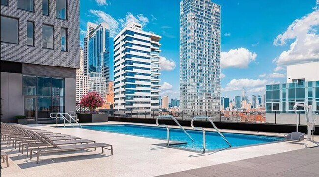 Building Photo - 1 bedroom in LONG ISLAND CITY NY 11101 Unit 0610
