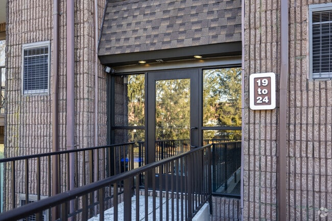 Entrance - 21 Oakridge Dr