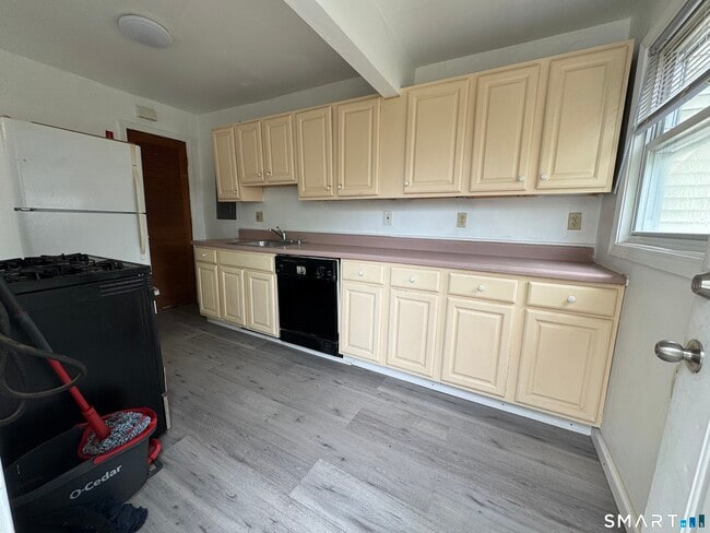 Photo - 58 Priscilla Ln