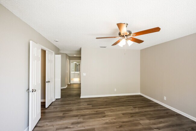 Photo - 18164 Blue Lake Way