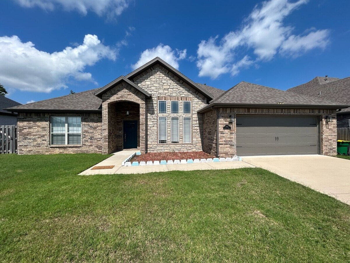 Three bedroom home, ready NOW - Three bedroom home, ready NOW
