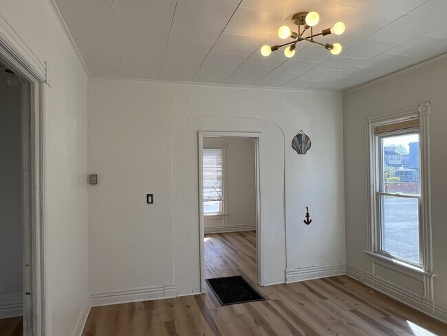 101 Grand St