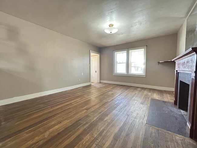 Photo - 1906 24th St