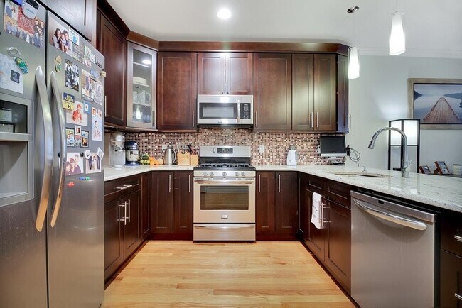 Photo - 114 Adams St Unit 3