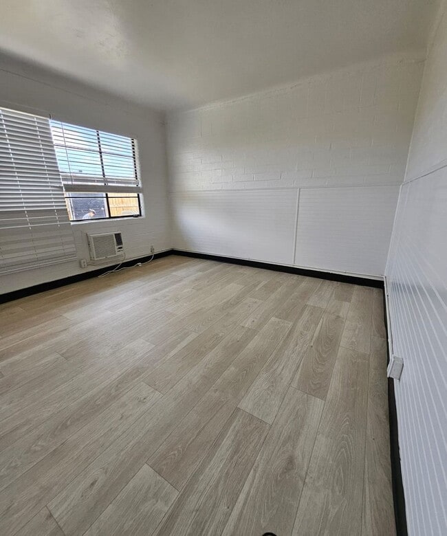 Photo - IMPERIAL CORNER APARTMENTS -$299 Move-In S...