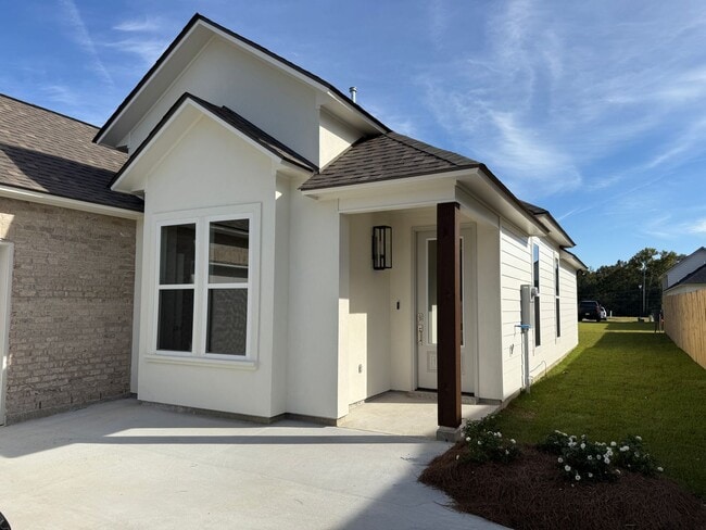 Photo - Must See! New 4/2 Home off Tiger Bend Rd. ...