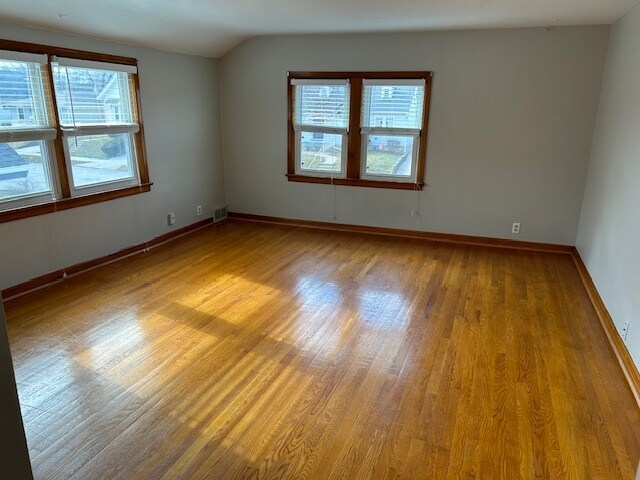 Living Room - 1452 S 86th St Apartamentos Unidad 1452 S 86th Street Upper