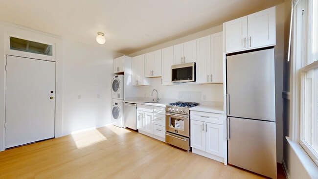 Building Photo - 507 Greenwich St