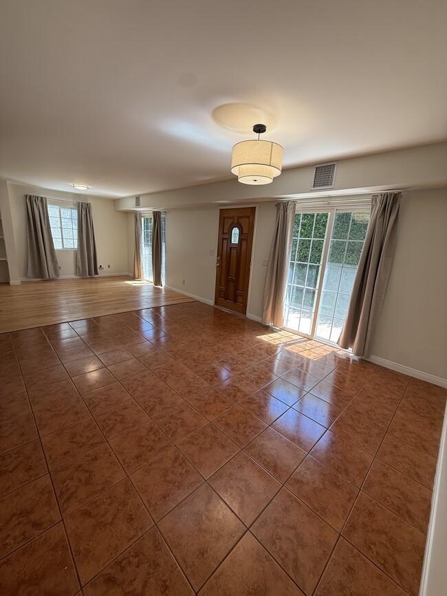 Photo - 2446 S Centinela Ave Unit 2446