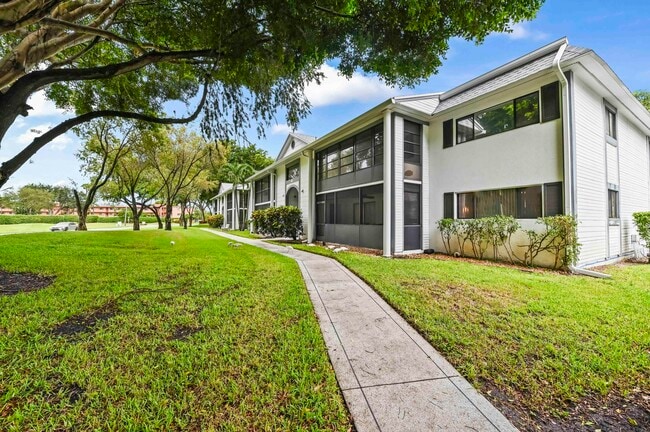 Photo - 15449 Lakes of Delray Blvd Unidad 102