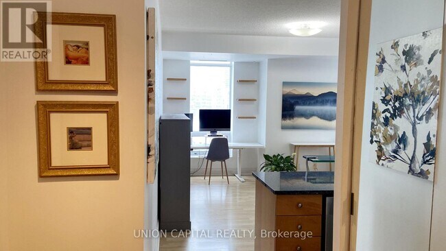 Photo - 500 Queens Quay W Unit 812W