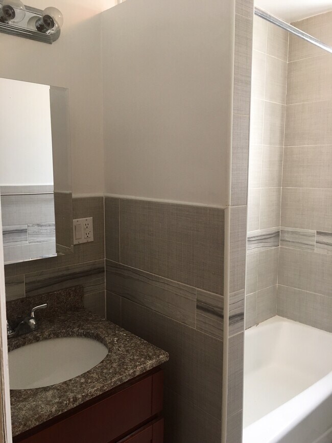 Photo - 221 Avenue U