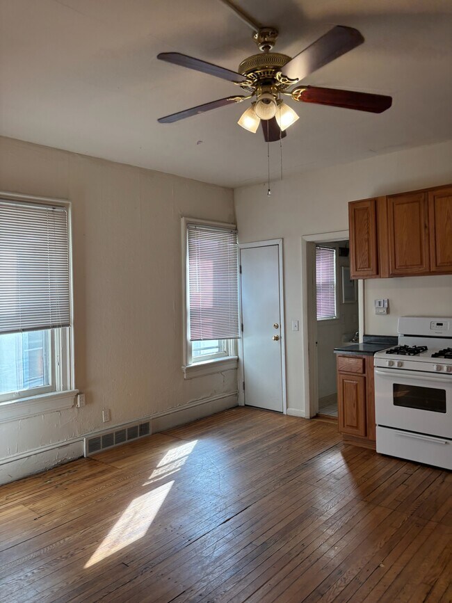 129 E Gorham St Unidad 1