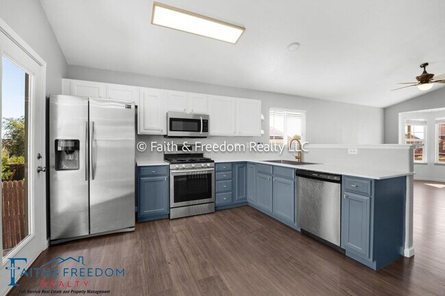Photo - 8354 Freestar Way