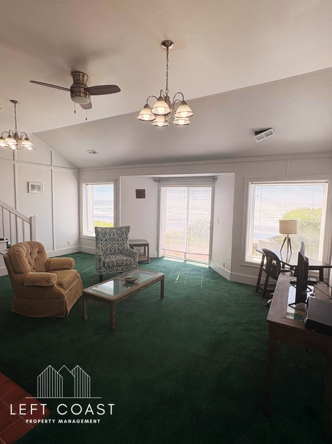 Photo - 3519 NW Jetty Ave