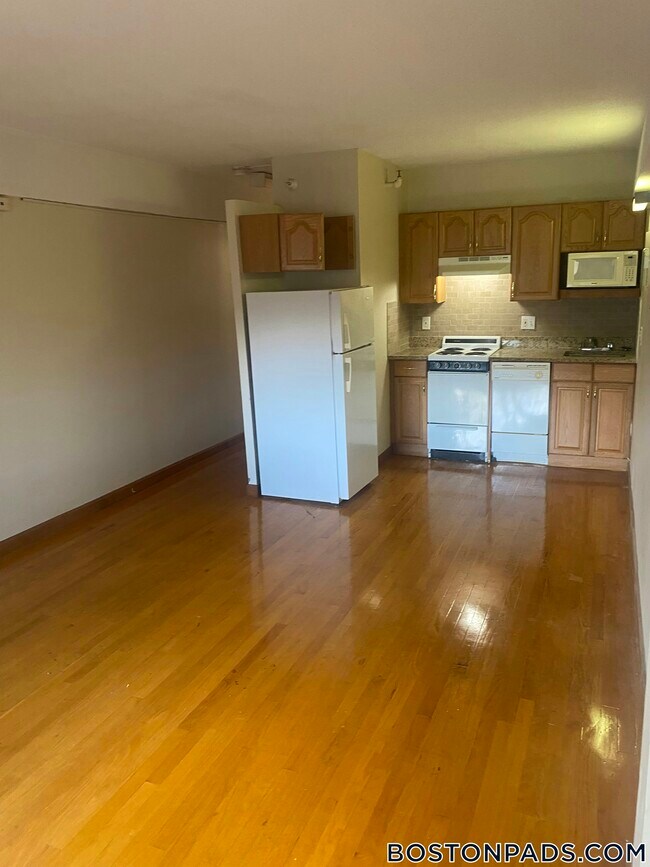 Photo - 1110 Commonwealth Ave Unidad 203