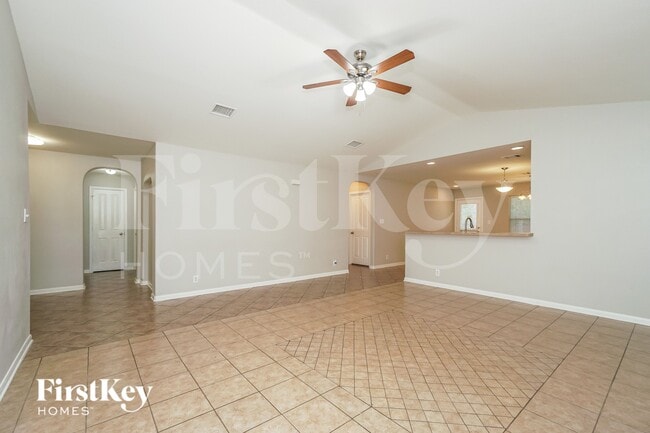 Photo - 1010 Magnolia Bend